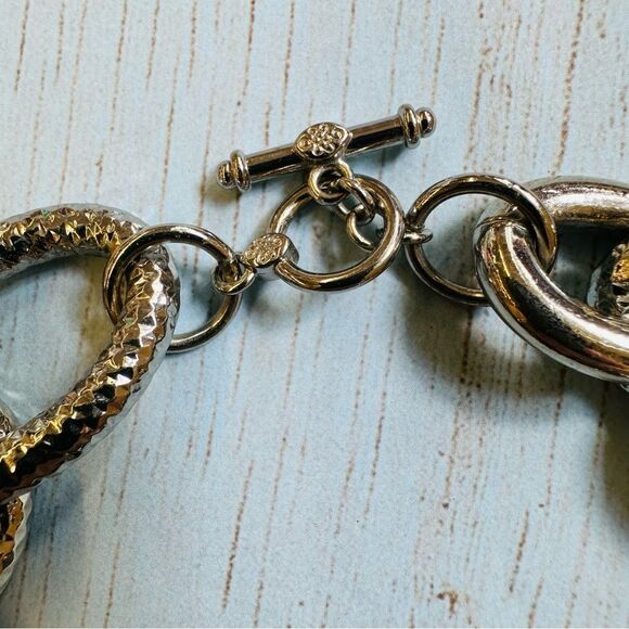 Simply Vera Chunky Silver Link Necklace - Picture 3 of 3